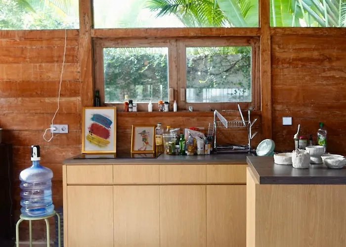 Ferienhaus Spacious Family & Office Canggu, With Cats Canggu